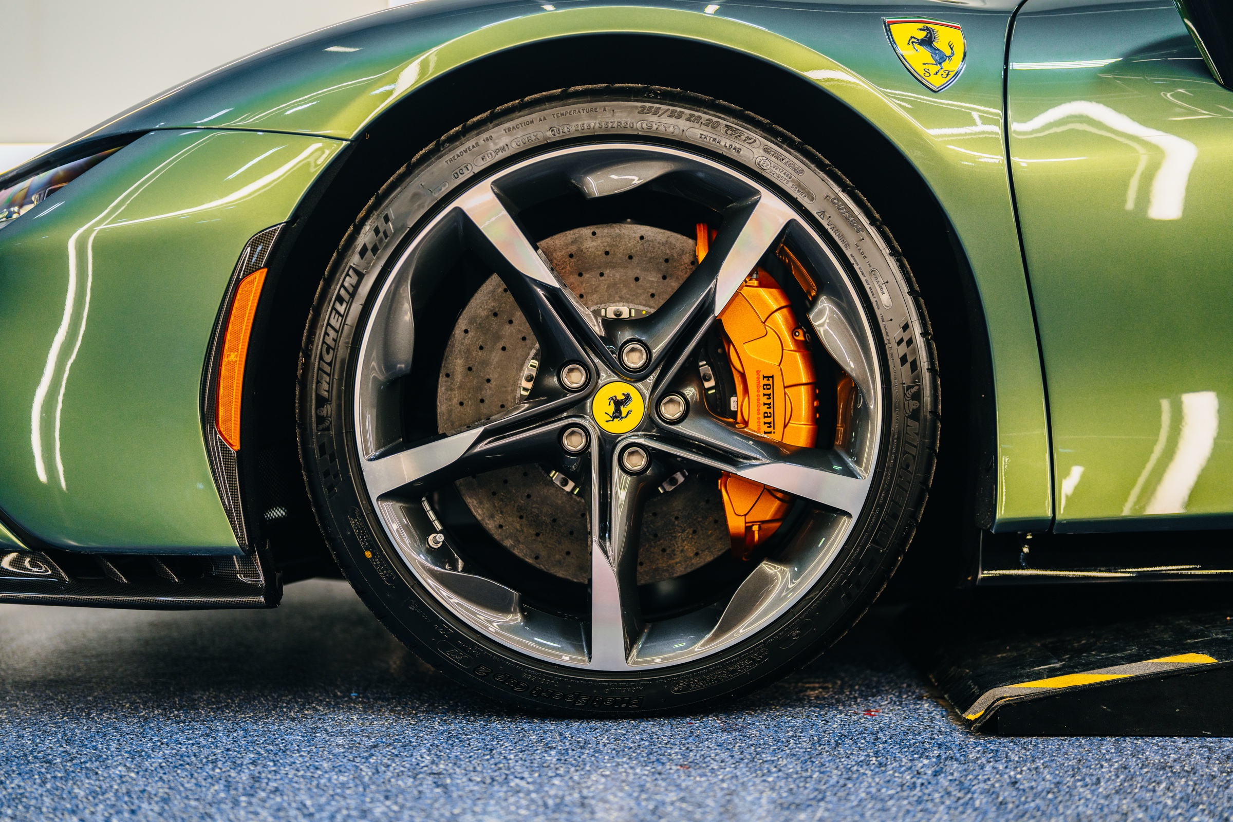 Ferrari SF90 wheel and brake caliper detail